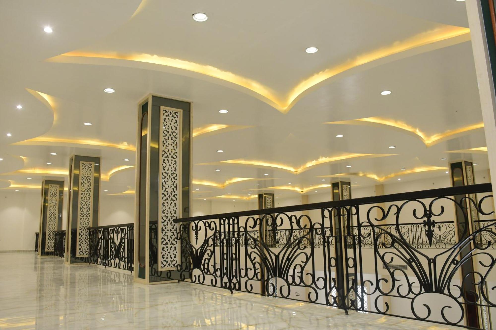 Hotel Vatika Banquet And Lawn Gaja Zewnętrze zdjęcie